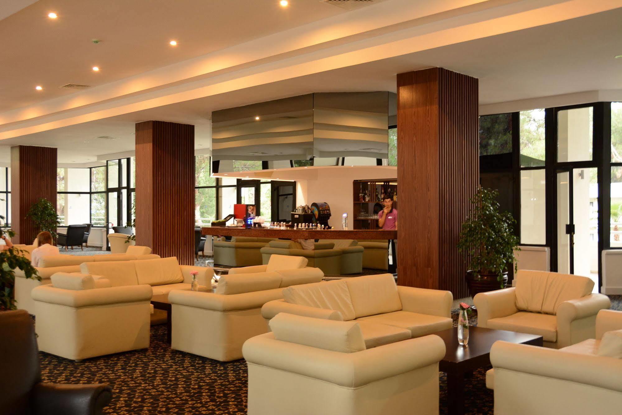 Отель Fun And Sun Club Saphire Текирова Экстерьер фото