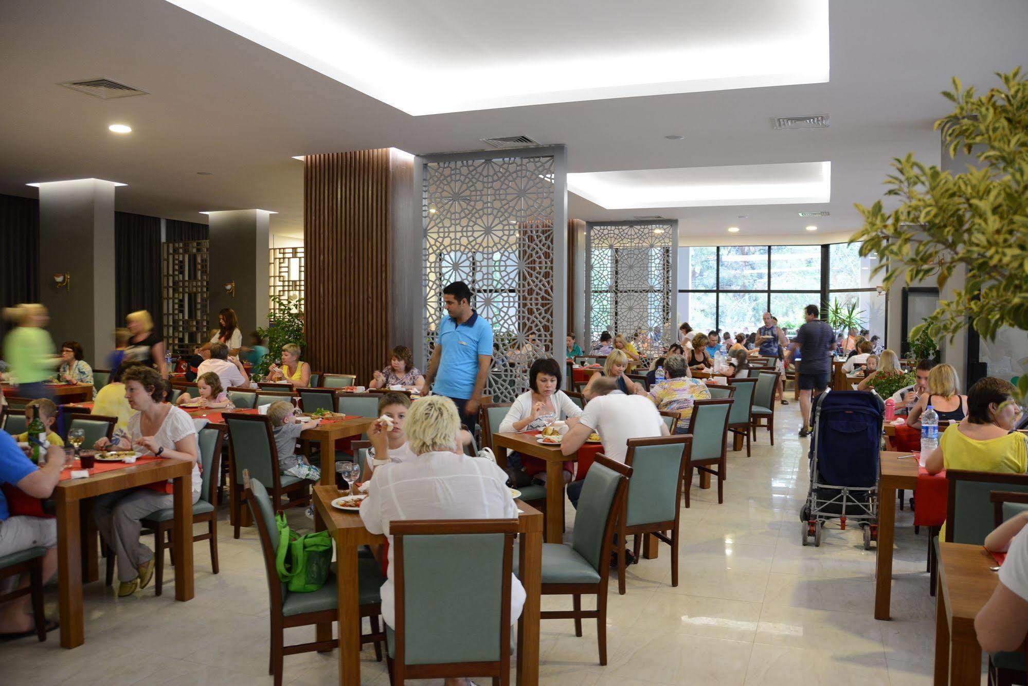 Отель Fun And Sun Club Saphire Текирова Экстерьер фото
